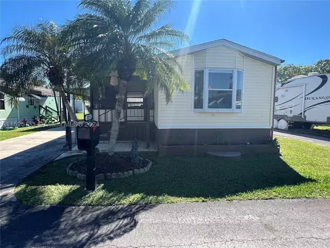 18724 SW 350 St #LOT 415, Homestead, FL 33034