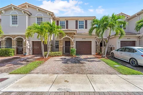 9339 SW 221st St, Cutler Bay, FL 33190