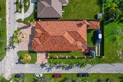 9890 SW 213th St, Cutler Bay, FL 33189