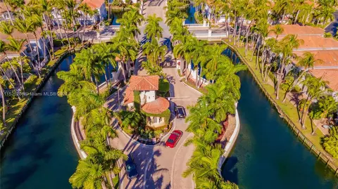 20715 NE 30th Pl, Aventura, FL 33180