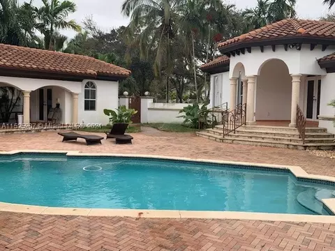 16563 NW 83rd Pl, Miami Lakes, FL 33016