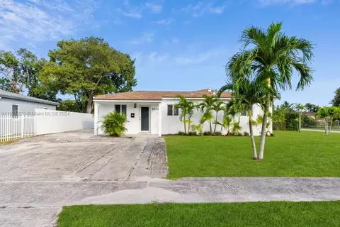 8523 NW 35th Pl, Miami, FL 33147