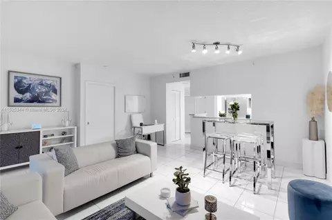 701 Brickell Key Blvd #1508, Miami, FL 33131