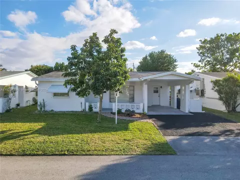 5064 NW 43rd Ct, Lauderdale Lakes, FL 33319