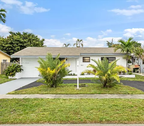 7551 Polk St, Hollywood, FL 33024