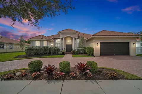 1254 NW 140th Ter, Pembroke Pines, FL 33028