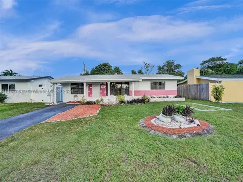 3001 Arcadia Dr, Miramar, FL 33023