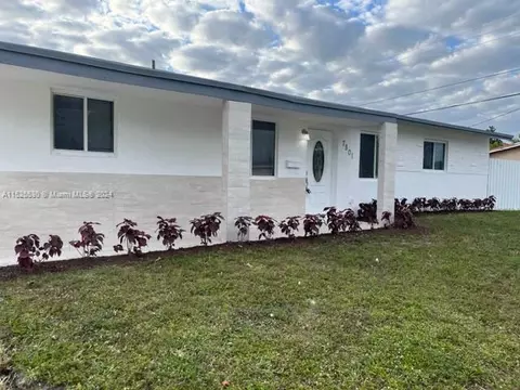 7801 Hope St, Hollywood, FL 33024