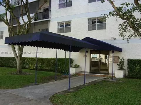 8950 NE 8th Ave #406, Miami, FL 33138