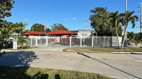 505 E 9th Ln, Hialeah, FL 33010
