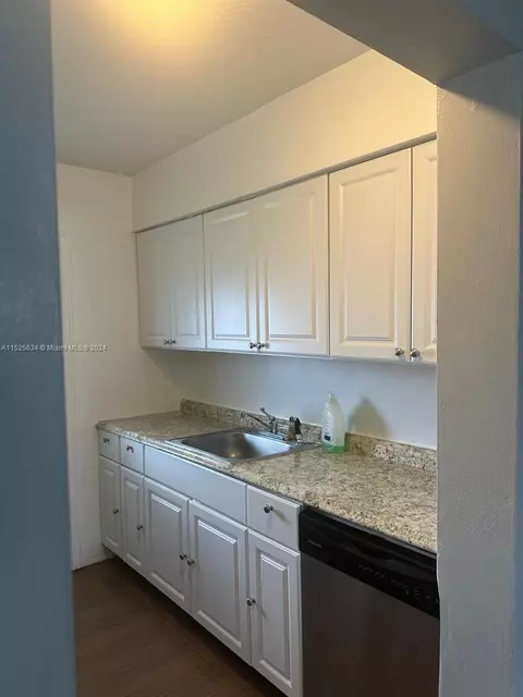 1836 Arthur St #17, Hollywood, FL 33020