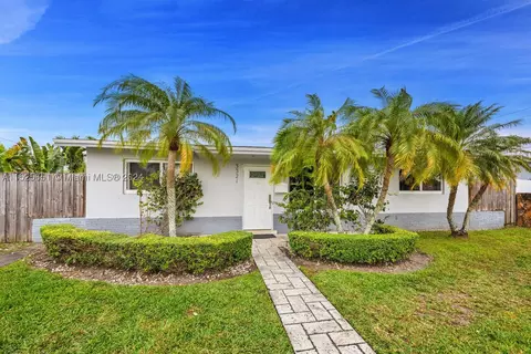 3321 SW 94th Ct, Miami, FL 33165
