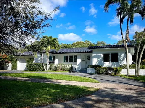 6821 Capilla St, Coral Gables, FL 33146