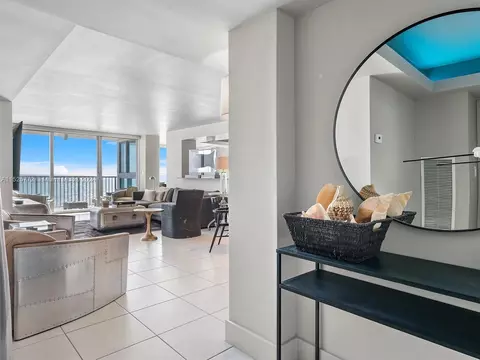 2655 Collins Ave #1512, Miami Beach, FL 33140