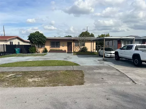225 SW 104th Ct, Sweetwater, FL 33174