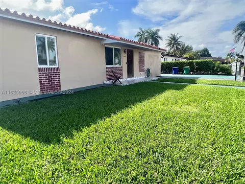 10820 SW 66th Dr, Miami, FL 33173