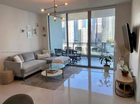 90 SW 3rd St #1915, Miami, FL 33130