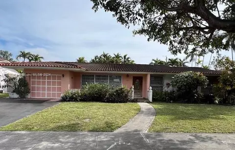 Exterior - 8253 W 14th Ct, Hialeah, FL 33014 photo 1 of 2
