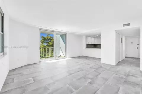 6900 Bay Dr #4D, Miami Beach, FL 33141
