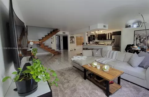 956 Mockingbird Ln #502, Plantation, FL 33324