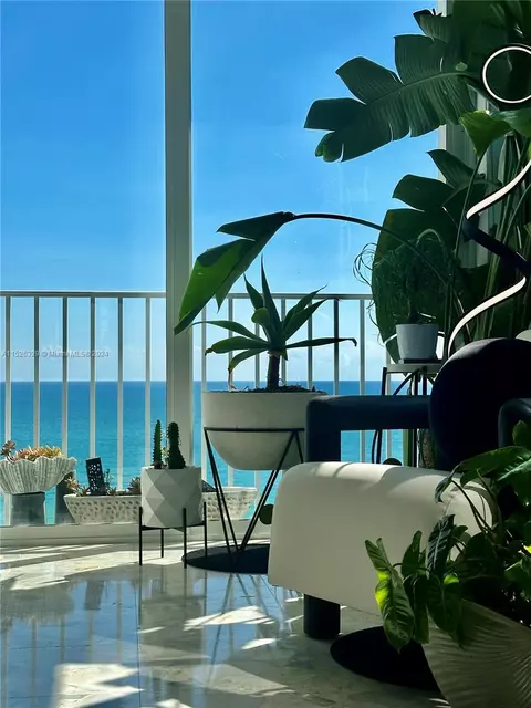 6450 Collins Ave #1501, Miami Beach, FL 33141