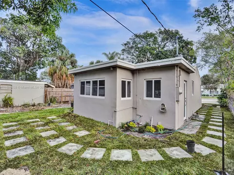 224 SW 3rd Pl, Dania Beach, FL 33004 photo 23