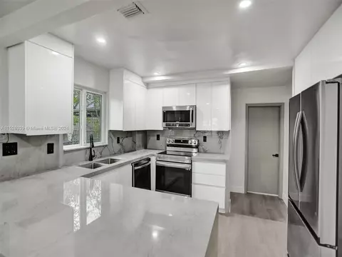 224 SW 3rd Pl, Dania Beach, FL 33004 photo 5