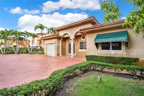 16022 SW 55th Ter, Miami, FL 33185