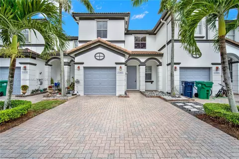 11480 NW 77th St, Doral, FL 33178
