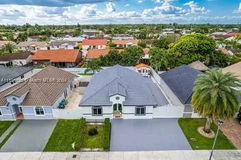 16894 SW 143rd Pl, Miami, FL 33177