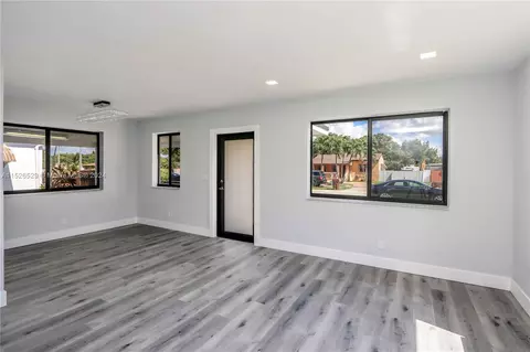 242 E 42nd St, Hialeah, FL 33013 photo 2