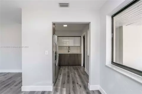 242 E 42nd St, Hialeah, FL 33013 photo 9