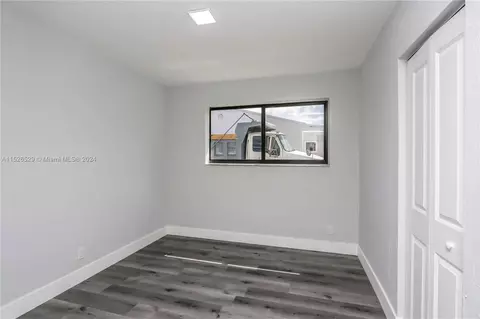 242 E 42nd St, Hialeah, FL 33013 photo 10
