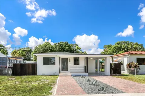 242 E 42nd St, Hialeah, FL 33013 photo 1