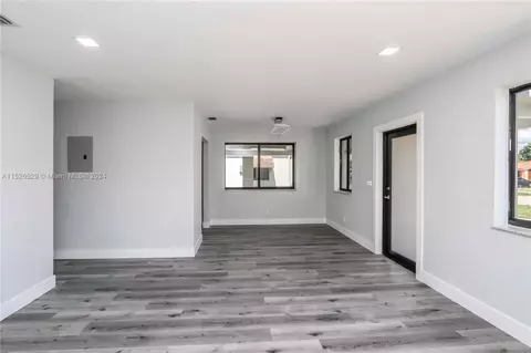 242 E 42nd St, Hialeah, FL 33013 photo 6