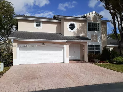 5181 NW 101st Pl, Doral, FL 33178
