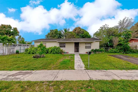4240 NW 198th St, Miami Gardens, FL 33055