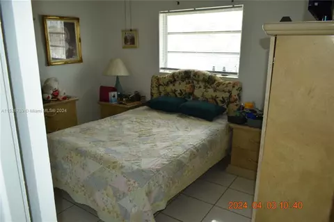 Bedroom - 891 W 53rd St, Hialeah, FL 33012 photo 3 of 4