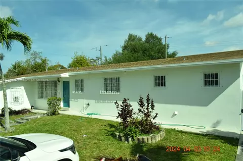 Exterior - 891 W 53rd St, Hialeah, FL 33012 photo 5 of 9