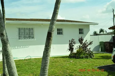 Exterior - 891 W 53rd St, Hialeah, FL 33012 photo 3 of 9
