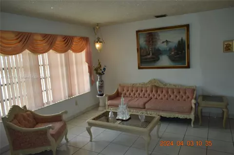 Living - 891 W 53rd St, Hialeah, FL 33012 photo 1 of 5