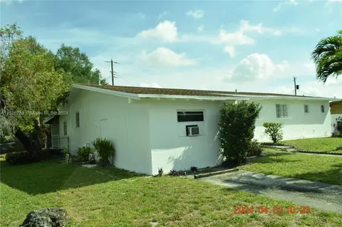Exterior - 891 W 53rd St, Hialeah, FL 33012 photo 4 of 9