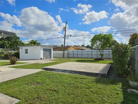 Exterior - 722 E 46th St, Hialeah, FL 33013 photo 8 of 8