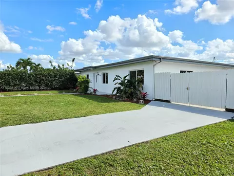 Exterior - 722 E 46th St, Hialeah, FL 33013 photo 3 of 8