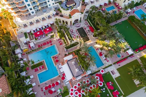 17875 Collins Ave #1702, Sunny Isles Beach, FL 33160