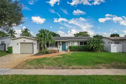 8741 NW 17th Ct, Pembroke Pines, FL 33024