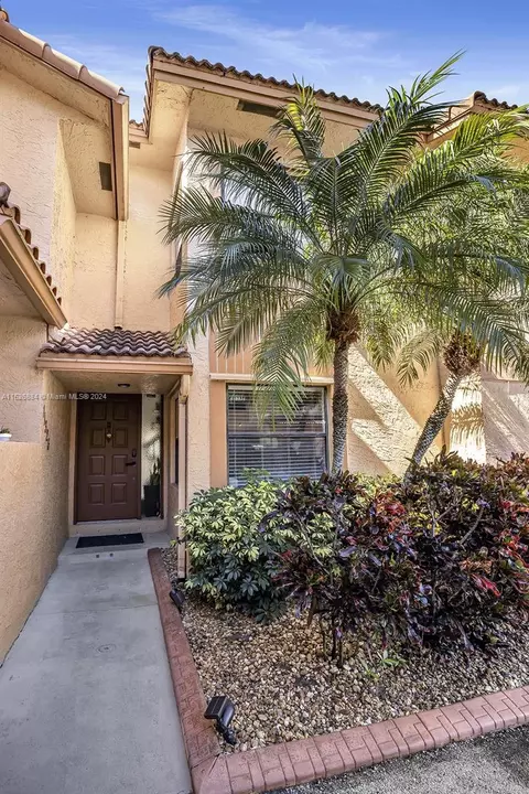 11326 SW 11th St #11326, Pembroke Pines, FL 33025