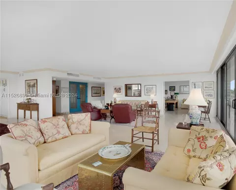 700 Coral Way #3, Coral Gables, FL 33134