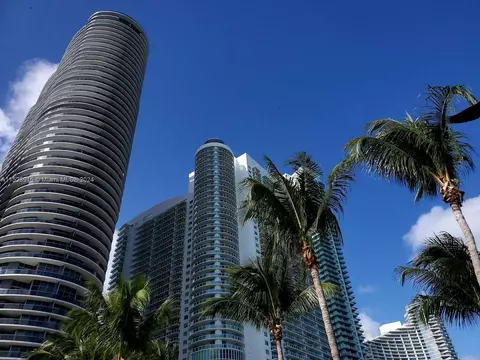 1750 N Bayshore Dr #4414, Miami, FL 33132
