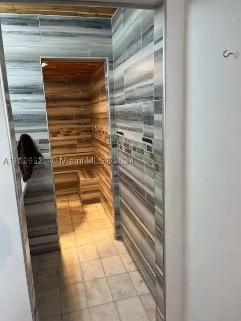 630 Tennis Club Dr #201, Fort Lauderdale, FL 33311